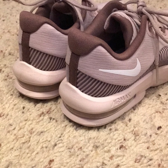 Mauve Nike Air Max Advantage 2’s NEVER BEEN WORN - Picture 3 of 4